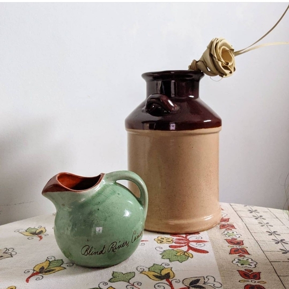 Milk pitcher vase - Picture 2 of 2